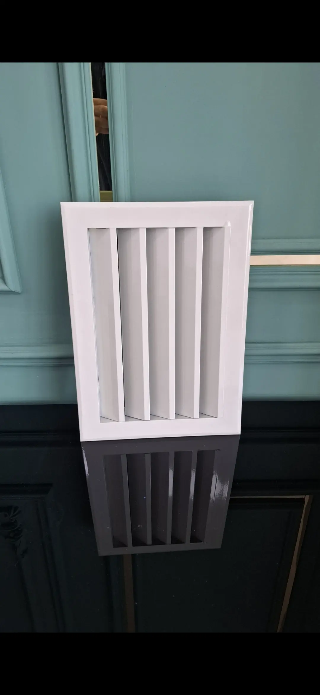 Alüminium mənfəz. Krem rəng 20 × 30 sm