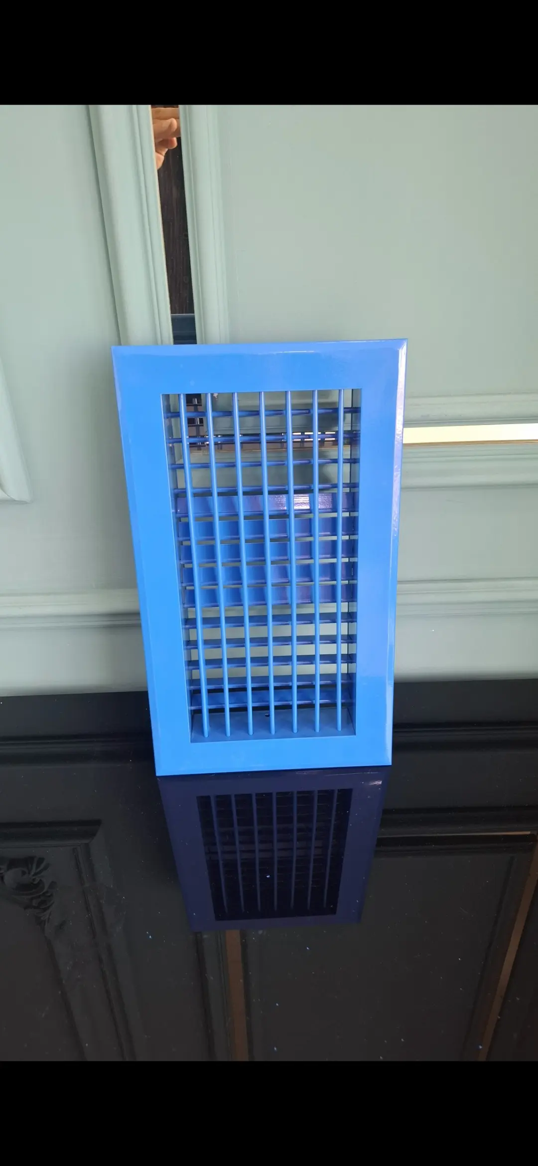 Alüminium  mənfəz 15 × 30 sm göy rəng.